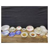 Tea Cups, Saucers, Collectorï¿½s Plates Bowls