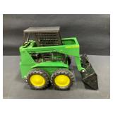 Ertl John Deere Skid Steer Loader Toy