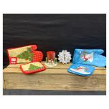 Christmas Oven Mittens, Candle, & Thermometer