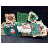 Christmas Kitchen Linens