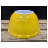 Pyrex 1.5 Quart Yellow Mixing Bowl
