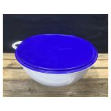 Tupperware 32 Cup Bowl with Lid