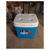 Rubbermaid 60-Quart Rolling Cooler