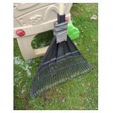 Plastic Leaf Rake with Wooden Handle