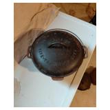 Griswold No. 8 Cast Iron Dutch Oven