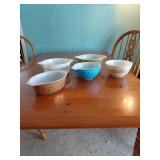 Pyrex Mixing and Serving Bowl Set