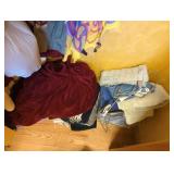 Blankets and Heating Pad Lot