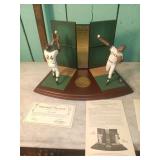 Willie Mays ï¿½The Catchï¿½ Sculpture