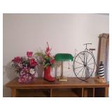 Decorative Lot with Assorted Items