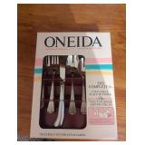 Oneida The Complete 8 Flatware Set