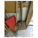 Wooden Handle Shovels