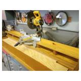 DeWalt DW713 10-Inch Compound Miter Saw
