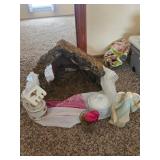 Decorative Figurines and Accessories