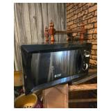 Black Chef Countertop Microwave Oven