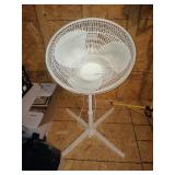 Holmes White Oscillating Fan