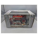 Ertl Farmall 460 restoration Tractor Set