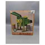 ERTL 1/8 Scale Antique Corn Sheller