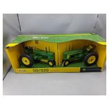 John Deere Ertl 50/520 Tractor Set