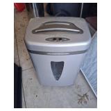 Staples SPL-770M Paper Shredder