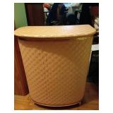 Retro Padded Hamper with Lid