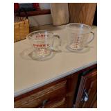 Pyrex Glass Measuring Cups Set