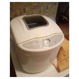 Toastmaster TR820 Bread Maker