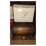Welbilt Bread Machine with Wood Box