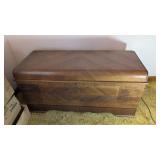 Lane Cedar Chest with Interior Tray