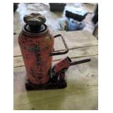 Hydraulic Bottle Jack in Used Condition