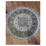 Verona Round Viscose Silk Rug, 3