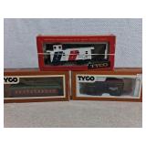 TYCO HO Scale Train Cars in Original Boxes