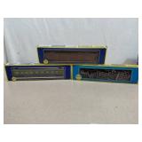 AHM HO Scale Train Cars and Trestle Set Lot