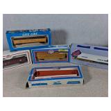 HO Scale Freight Cars Assortment, 5 Pieces