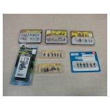 HO Scale Model Figures and Accessories Assortment