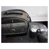Sony CD Mavica Digital Camera with Case and Discs