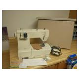 Montgomery Ward UHT J1933 Sewing Machine