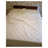 Wood Headboard Full Size Bed with Mattress