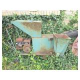 Briggs & Stratton-Powered Chipper Shredder