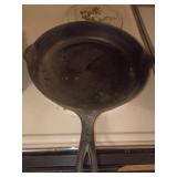 Cast Iron Skillet with Pour Spouts