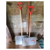 Aluminum Snow Shovels with Red Handles