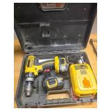 DEWALT DCD720 Cordless Drill Set