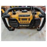 DeWalt DC012 Work Site Charger/Radio