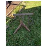 Metal Tripod Stand With Iron Bracket