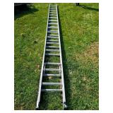 Aluminum Extension Ladder with Metal Braces