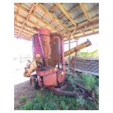 New Holland 354 Feed Grinder