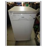 DANBY DISHWASHER 26'L x 18'W x 36'T