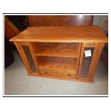 SMALL HUTCH-FEET NEED REPAIRS 19'L x 40'W x 24'