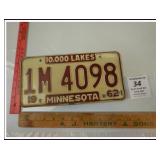 VINTAGE 1962 MINNESOTA LICENCE PLATE 1M 4098