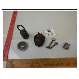 VINTAGE LOCK-KEYS-WEIGHT-GAS DISPLAY