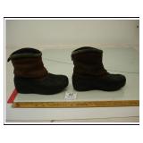 IGLOO SIZE 10 SNOW BOOTS